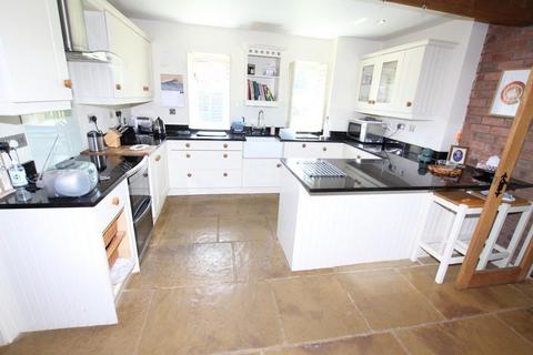 4 bedroom detached house for sale, The Paddocks, Six Hills