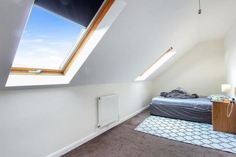 208 Rowan Road, London, SW16 5HX