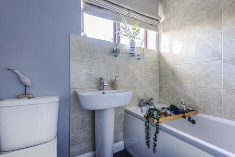 31a Crosslands Drive, Abingdon, OX14 1JY