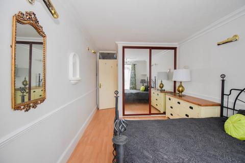1 bedroom flat to rent, Carrick Point, Falmouth Road, Leicester