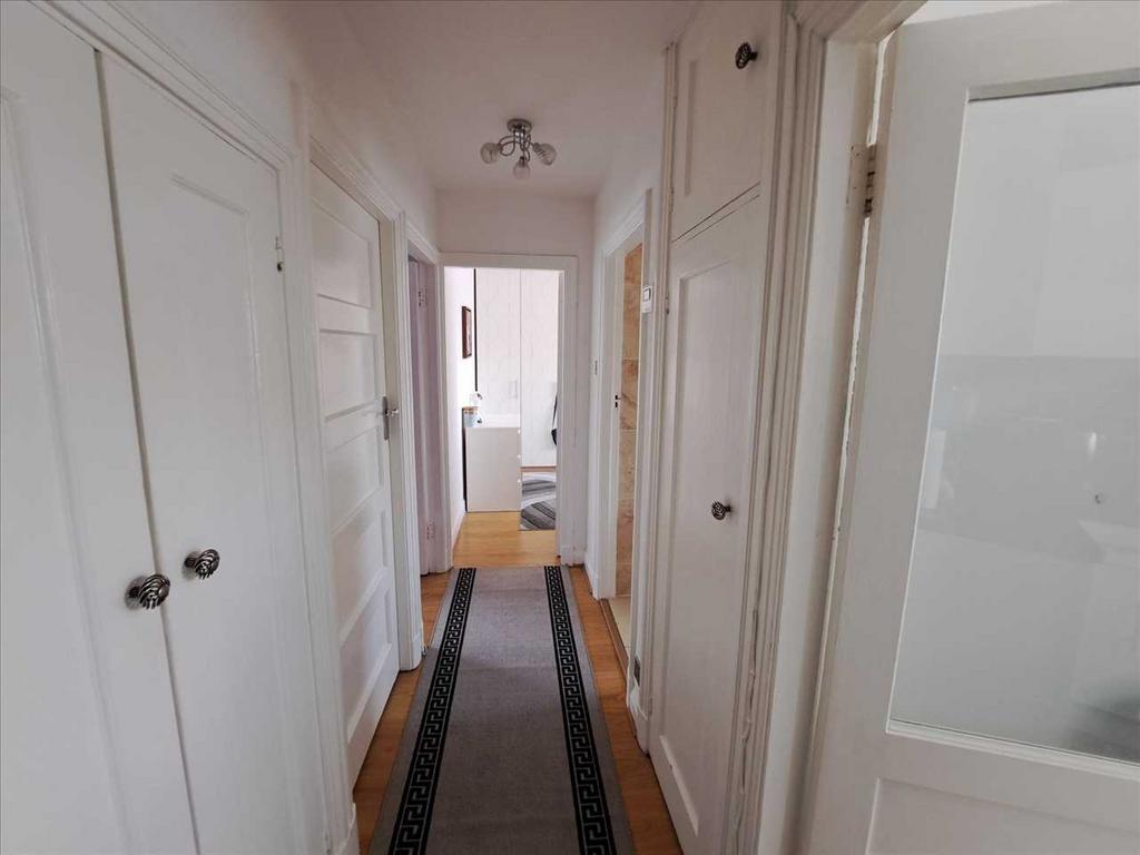 Front / Hallway