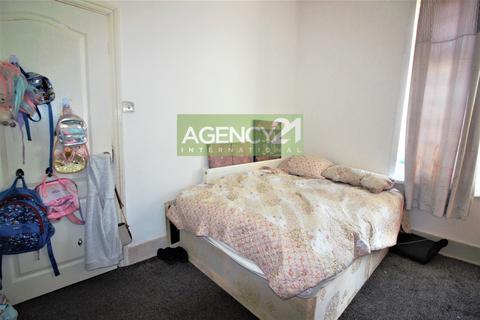 2 bedroom flat for sale - Green Street, Plaistow, E13