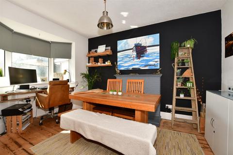 55 Burmarsh Road, Hythe, CT21 6QL