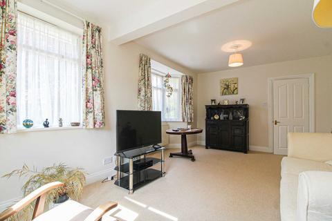 1 Cross Way, Lewes, BN7 1NE