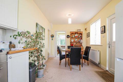 1 Cross Way, Lewes, BN7 1NE