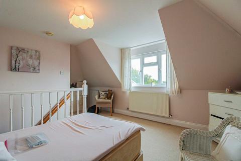 1 Cross Way, Lewes, BN7 1NE