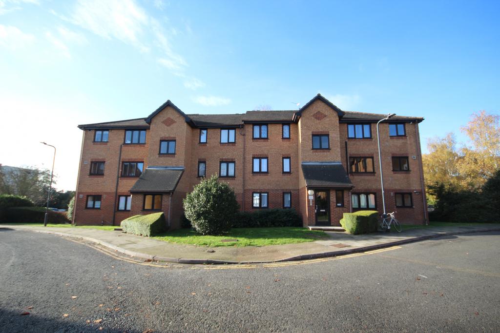 Pempath Place, Wembley, Middlesex HA9 Studio £1,095 pcm (£253 pw)