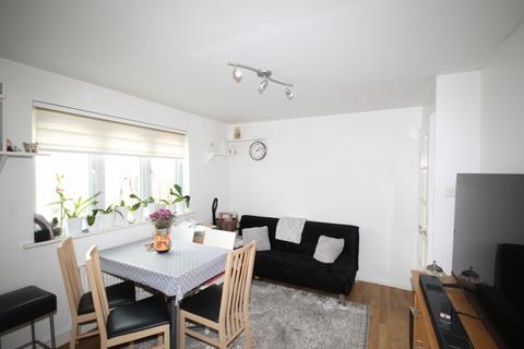 Studio to rent, Pempath Place, Wembley, Middlesex, HA9