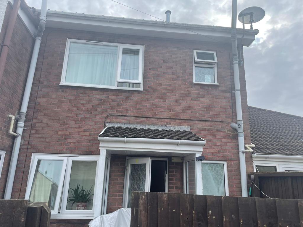 Pantycelyn Place, St Athan 2 bed terraced house £130,000