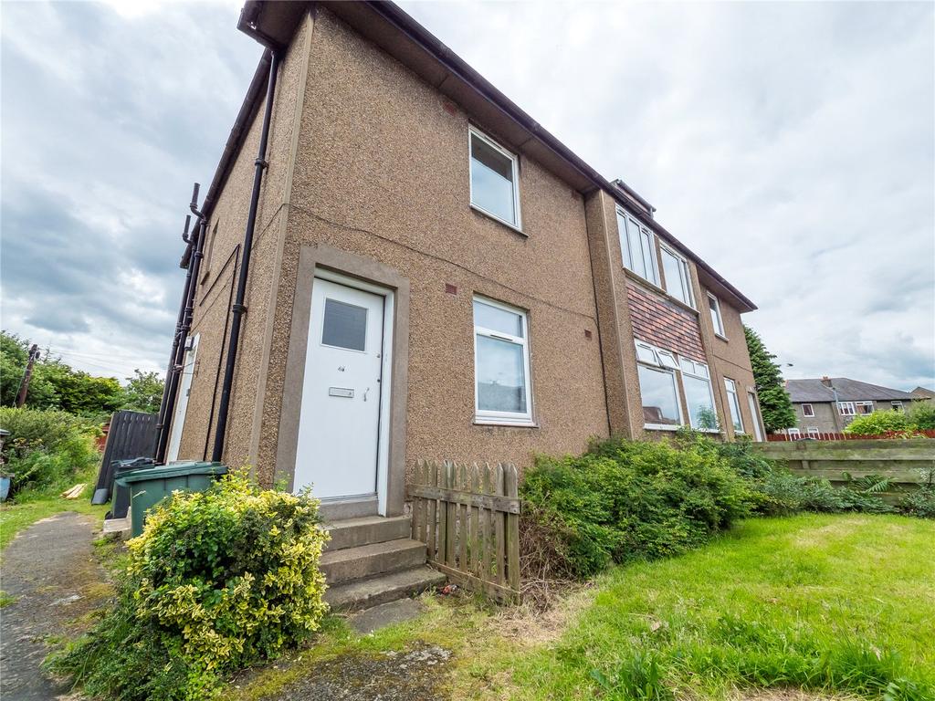 Carrick Knowe Hill, Edinburgh... 2 bed semidetached house £850 pcm