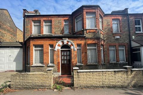 3 bedroom end of terrace house for sale - 56 Edward Road, Walthamstowe, London, E17 6LU