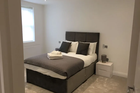 1 bedroom flat to rent, Mount Park Crescent, London W5