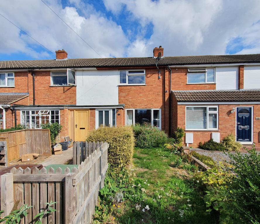 Abingdon, Oxfordshire, OX14 2 bed terraced house for sale £300,000