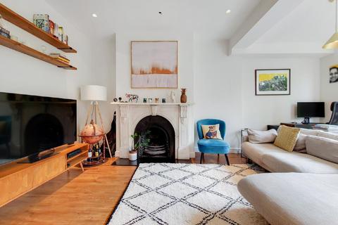 23b Aubert Road, London, N5 1TX