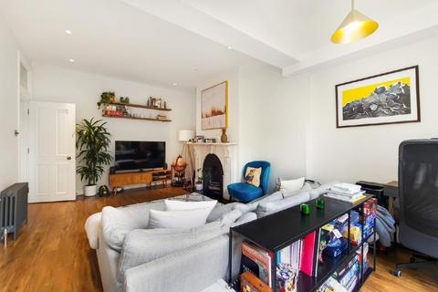 23b Aubert Road, London, N5 1TX
