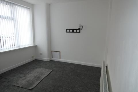 2 bedroom property to rent, Clare Street