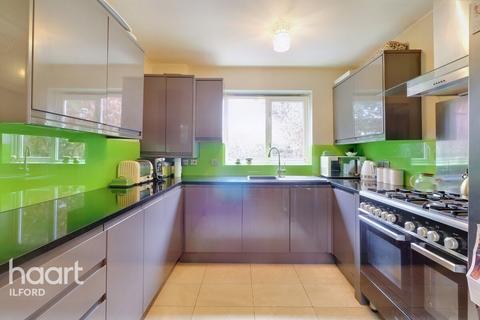 30 Wisteria Close, Ilford, IG1 2BH