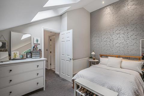 2 bedroom flat for sale - Manor Road, Beckenham