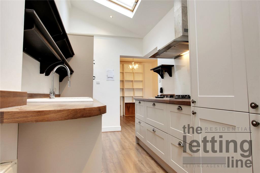 Sterling Road, Enfield, Middlesex, EN2 2 bed house £1,600 pcm (£369 pw)