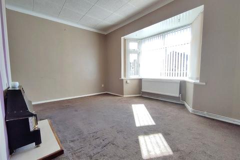3 bedroom semi-detached house for sale - Dalton Street, Chadderton, Oldham, Greater Manchester, OL9