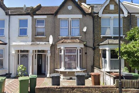 2 bedroom flat for sale - Buxton Road, Walthamstow, E17