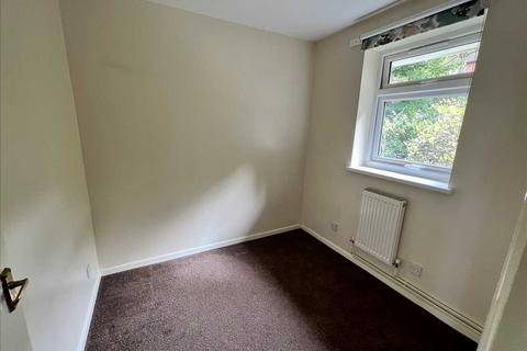 2 bedroom apartment for sale - Lingfield Close, High Wycombe