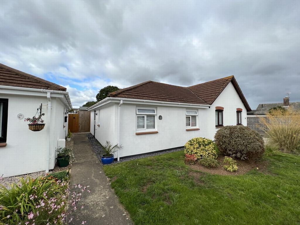 Heywood Drive, Starcross, EX6 2 bed bungalow £265,000