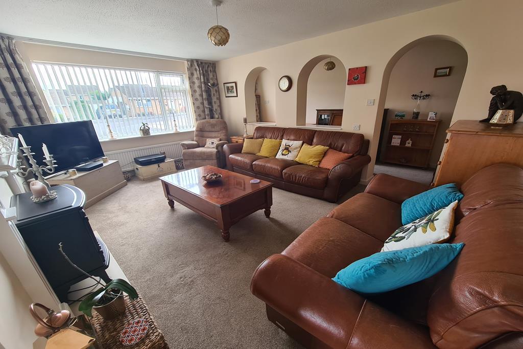 Park View, Crewkerne, TA18 2 bed detached bungalow for sale £265,000