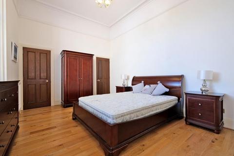 2 bedroom maisonette to rent, Queens Road, Ground Floor, AB15