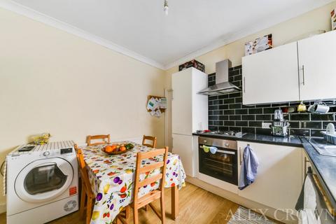 11 Holmdale Terrace, London, N15 6PH