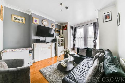 11 Holmdale Terrace, London, N15 6PH