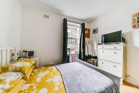 11 Holmdale Terrace, London, N15 6PH