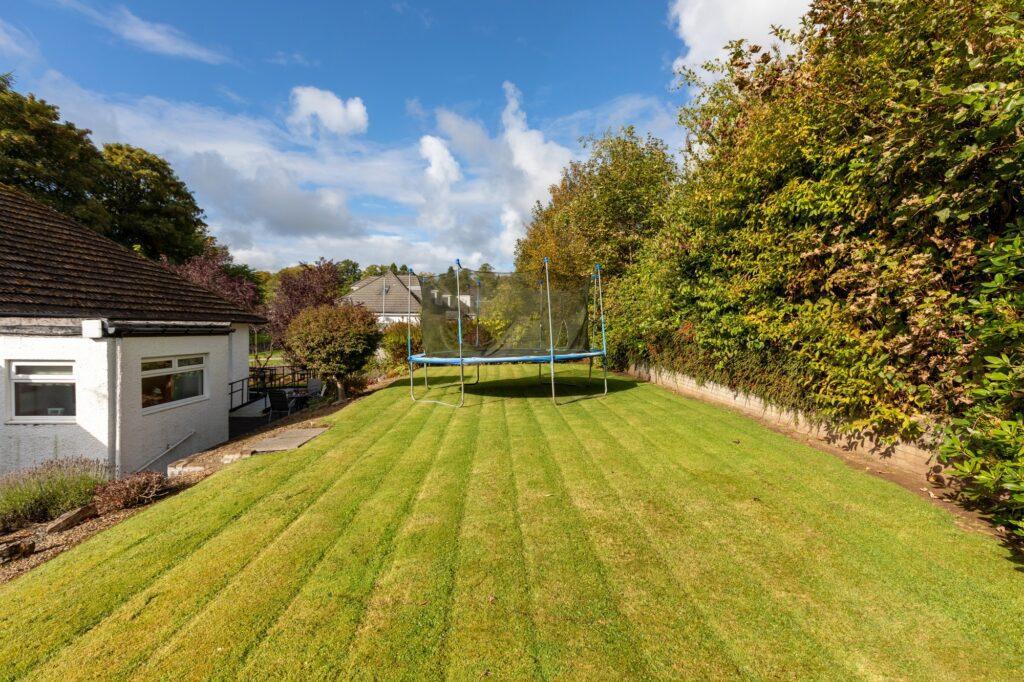 Fruin Avenue, Newton Mearns 3 bed detached bungalow £395,000