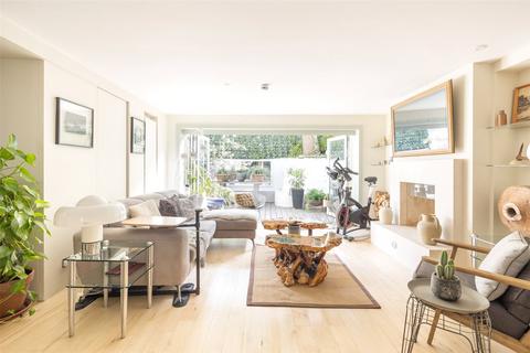 Artesian Road, Notting Hill, W2