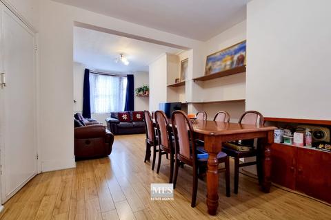 61 Queens Road, Southall, UB2 5AY