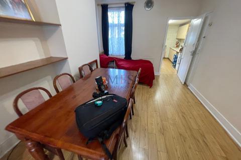 61 Queens Road, Southall, UB2 5AY