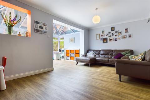 4 bedroom end of terrace house for sale - Lilac Close, Purley on Thames, Reading, RG8