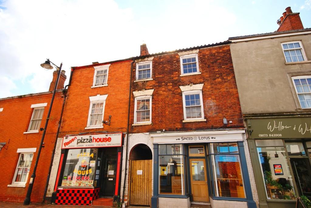 Queen Street, Market Rasen 3 bed £595 pcm (£137 pw)