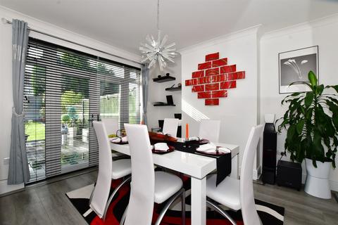 7 Sandy Way, Croydon, CR0 8QT