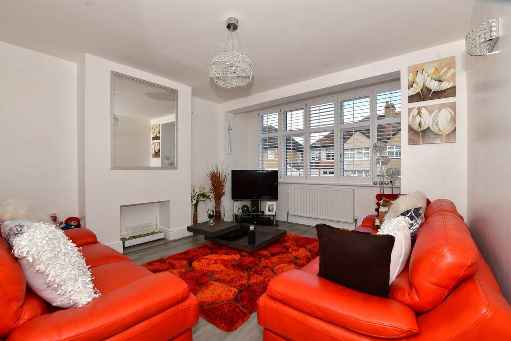 Sandy Way, Shirley, Croydon, Surrey 4 bed semidetached house for sale £700,000