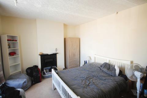 104 Pool Road, Leicester, LE3 9GE