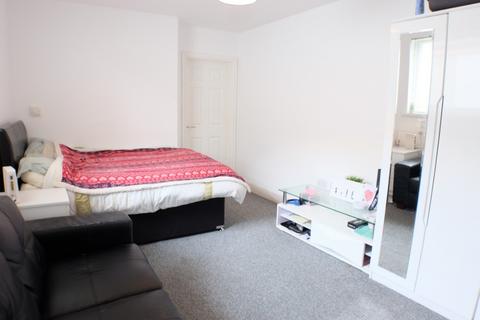 Studio to rent, Heathfield, Mount Pleasant, Swansea, SA1