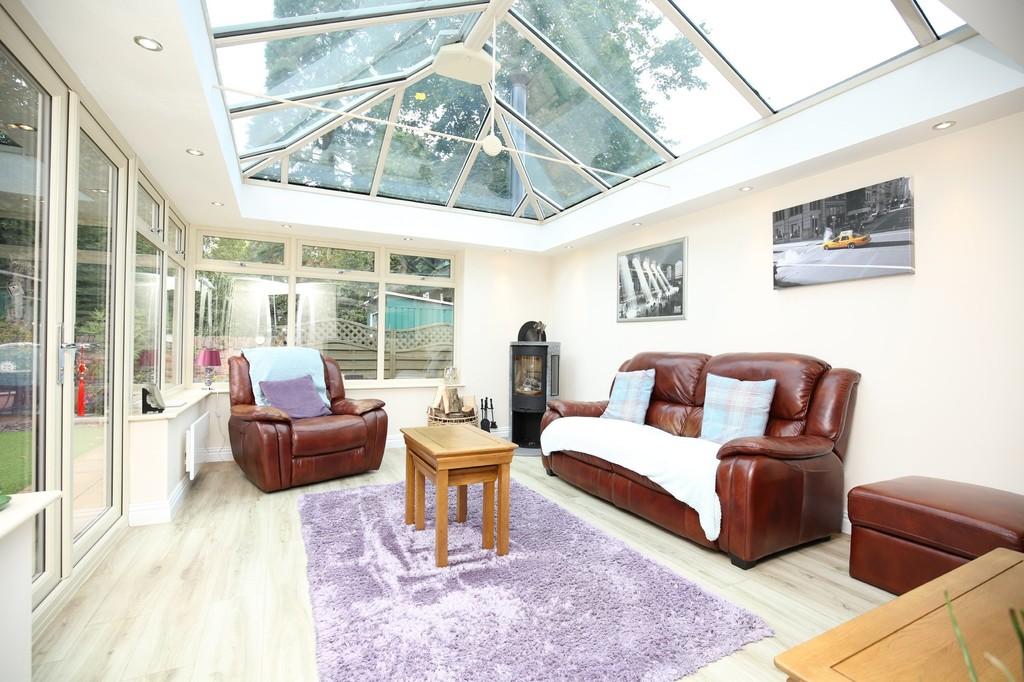 Croft Road, Atherstone 3 bed detached house £365,000