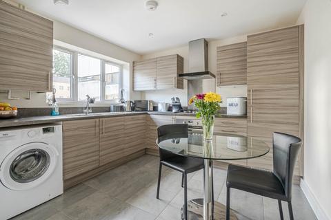 1 Cole Close, Malmesbury, SN16 9FU