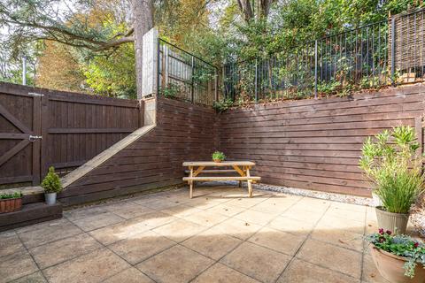 1 Cole Close, Malmesbury, SN16 9FU