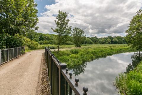 1 Cole Close, Malmesbury, SN16 9FU