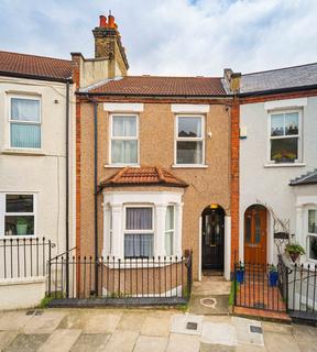 3 bedroom terraced house for sale - Tormount Road, London, SE18 1QD