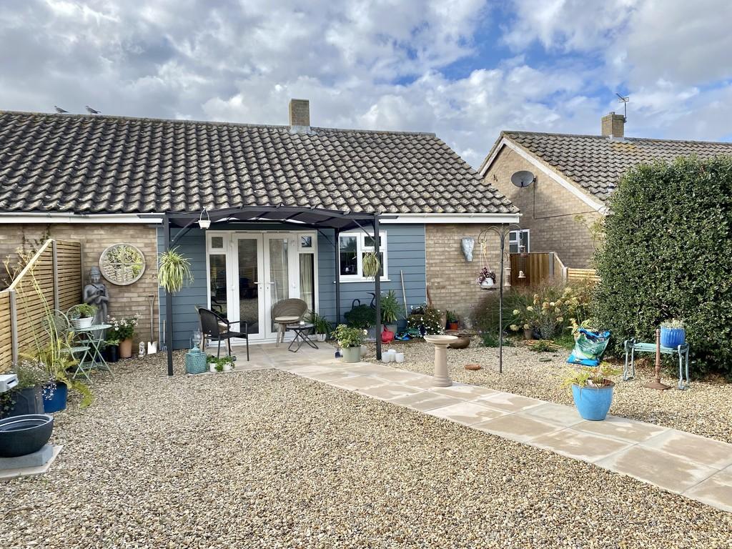 Orchard Way, Wymondham 2 bed semidetached bungalow £250,000
