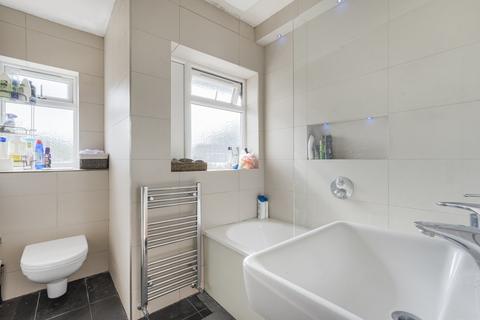 3 bedroom apartment for sale - Great West Road, Isleworth
