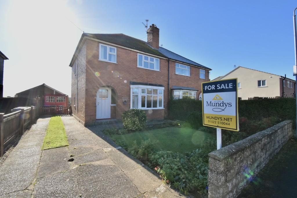 Heath Road, Bracebridge Heath, Lincoln 3 bed semidetached house £215,000